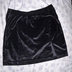 Velvet black skirt